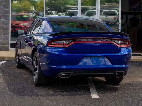 Used 2021 Dodge Charger SXT w/ Blacktop Package RWD image 4