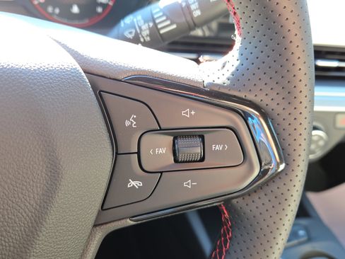 New 2026 Chevrolet Trax RS w/ Driver Confidence Package image 24