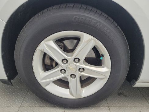 Used 2020 Chevrolet Malibu LS FWD image 31