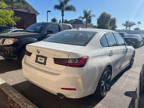 Certified 2024 BMW 330i Sedan w/ Convenience Package RWD image 4
