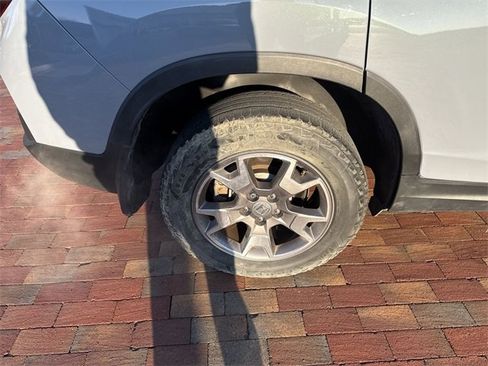 Used 2023 Honda Passport TrailSport image 15