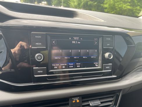 Used 2023 Volkswagen Taos S image 21