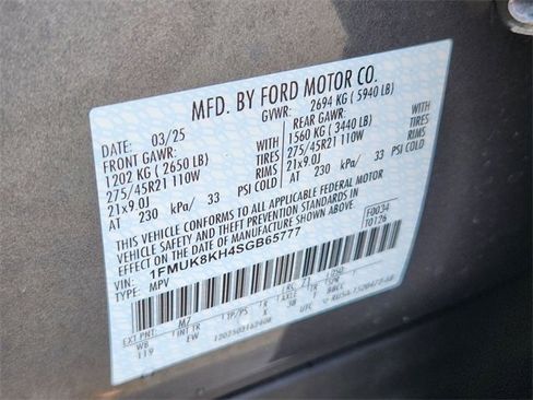 Used 2025 Ford Explorer ST-Line w/ ST-Line Street Pack image 31