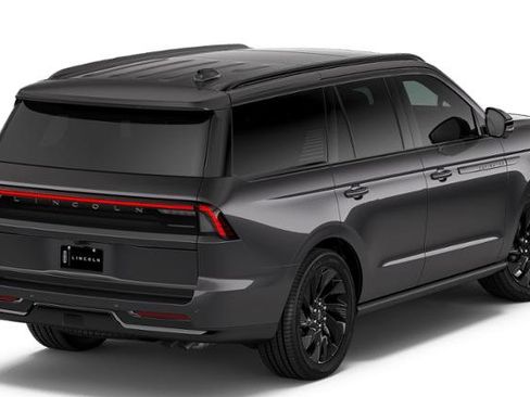 New 2026 Lincoln Navigator Reserve w/ Jet Appearance Package AWD/4WD image 3