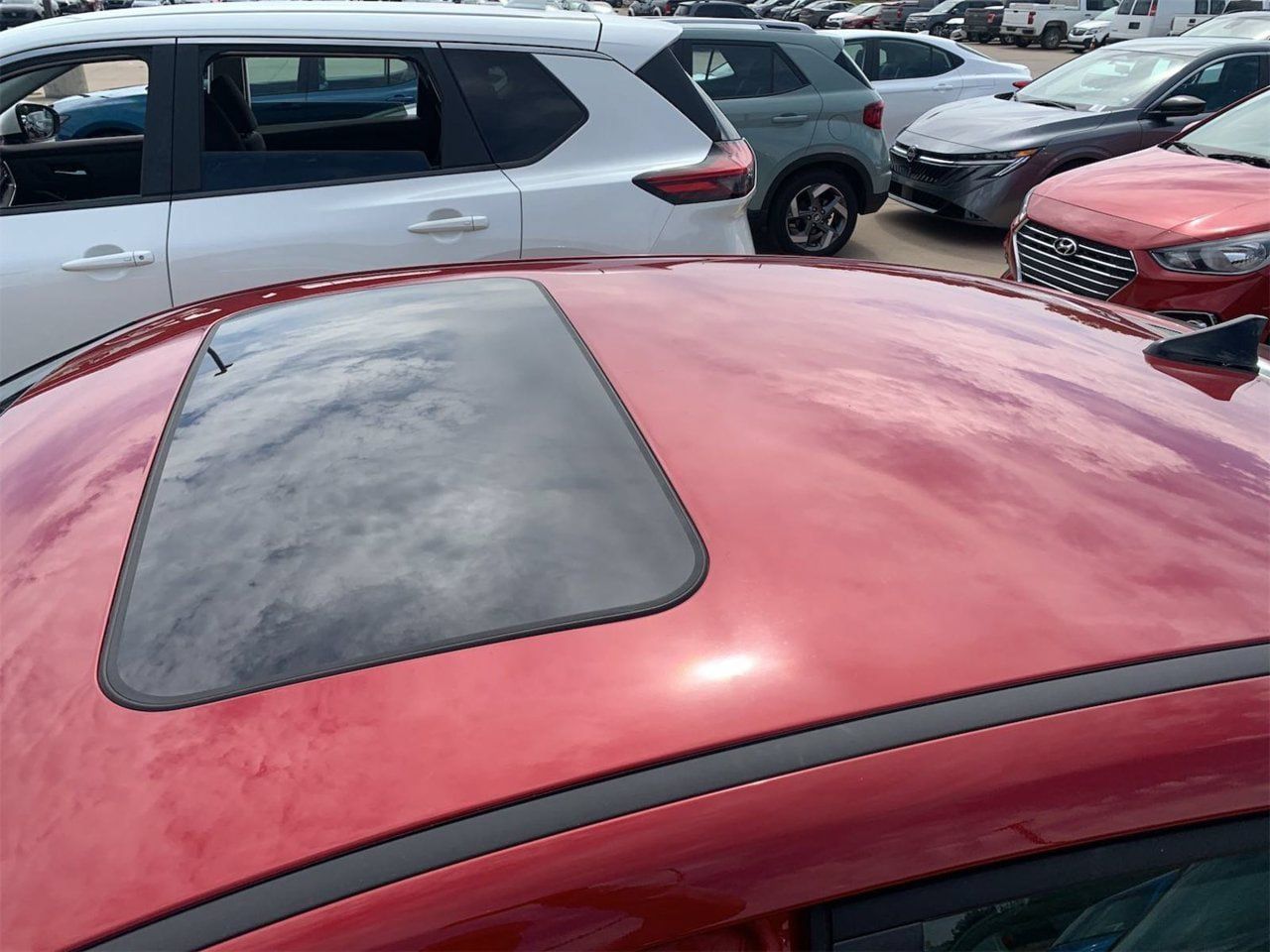 Used 2025 Hyundai Elantra Limited FWD image 8
