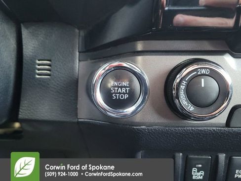 Used 2017 Toyota Tacoma TRD Off-Road image 26