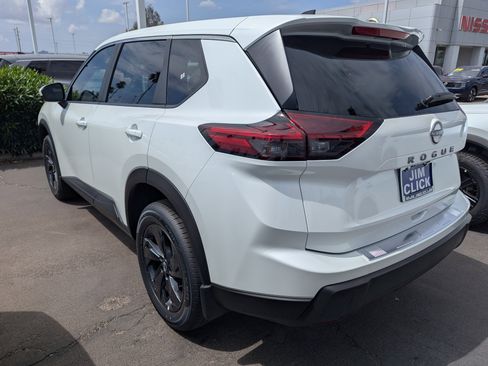 New 2026 Nissan Rogue SV image 4