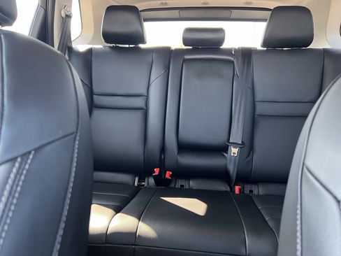 Used 2024 Nissan Rogue SL image 13