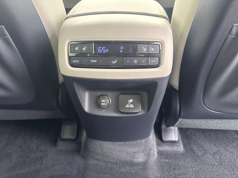 Used 2024 Hyundai Palisade Limited FWD image 25