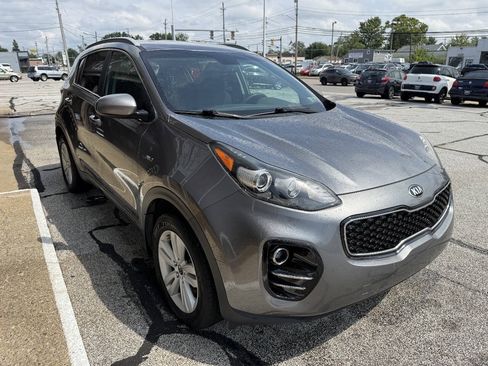 Used 2017 Kia Sportage LX w/ LX Popular Package AWD/4WD image 4