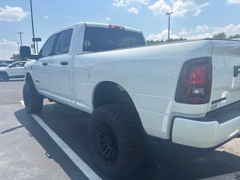 Used 2026 RAM 2500 Big Horn AWD/4WD image 4