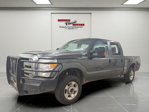 Used 2016 Ford F250 XLT AWD/4WD image 3