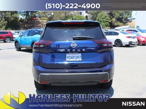 Used 2025 Nissan Rogue SV FWD image 8