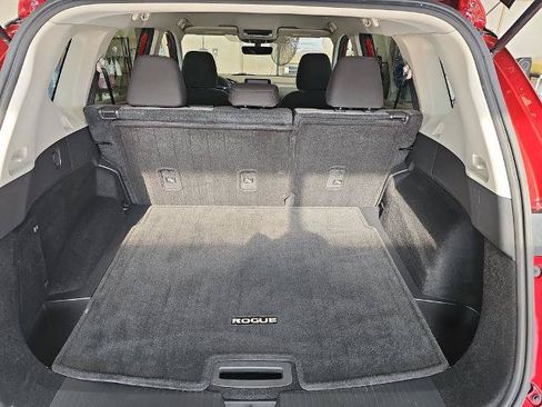 Used 2022 Nissan Rogue SV AWD/4WD image 12