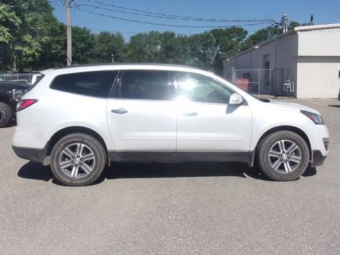 Used 2017 Chevrolet Traverse LT w/ Traveler's Package AWD/4WD image 8