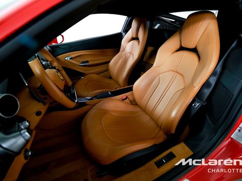 Used 2020 Ferrari F8 Tributo RWD image 11