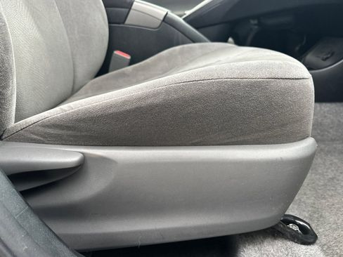 Used 2015 Toyota Prius Three image 21