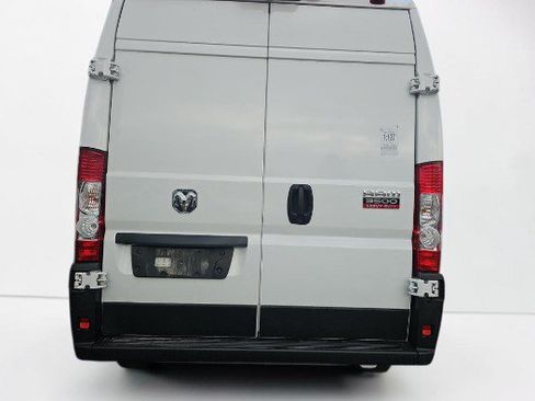 Used 2023 RAM ProMaster 2500 FWD image 5