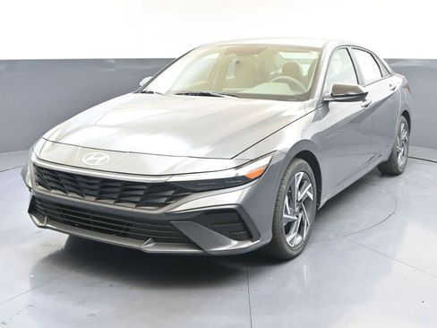 New 2025 Hyundai Elantra Sport image 1
