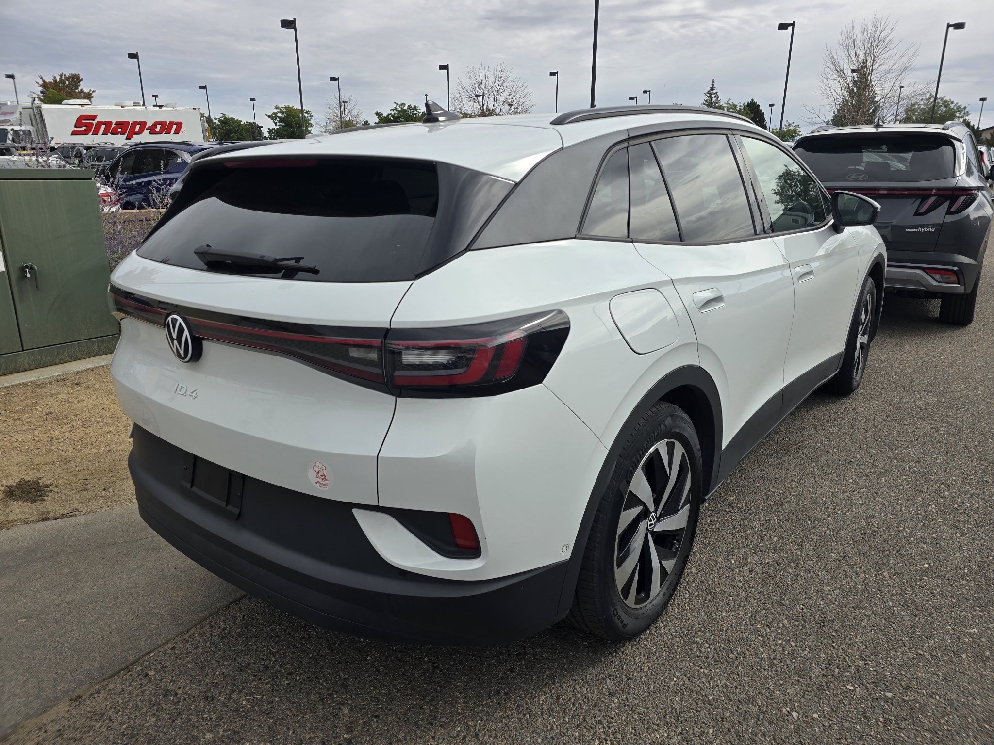 Used 2024 Volkswagen ID.4 2WD image 6