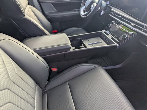 Used 2024 Hyundai Santa Fe XRT image 11