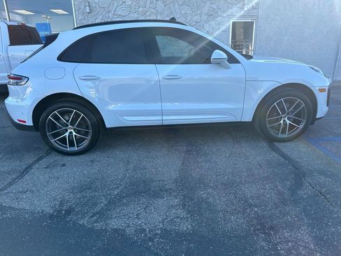 Used 2022 Porsche Macan AWD/4WD image 8
