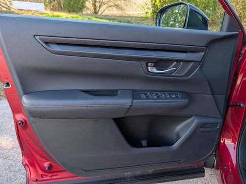 Used 2024 Honda CR-V Sport image 32