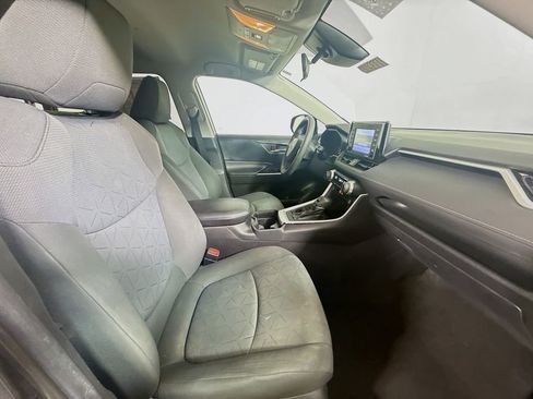 Certified 2020 Toyota RAV4 XLE image 27