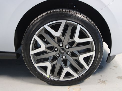 New 2026 Ford Expedition Max Platinum AWD/4WD image 33