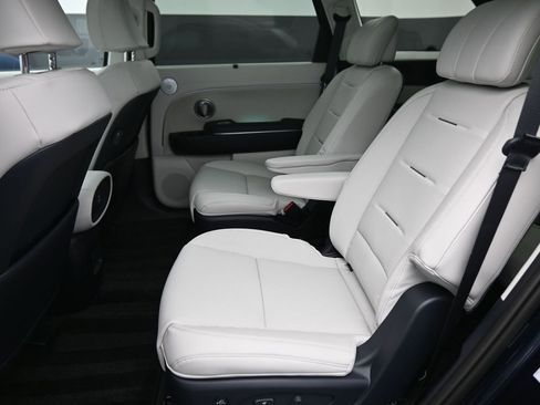 Certified 2026 Hyundai Palisade Calligraphy AWD/4WD image 11