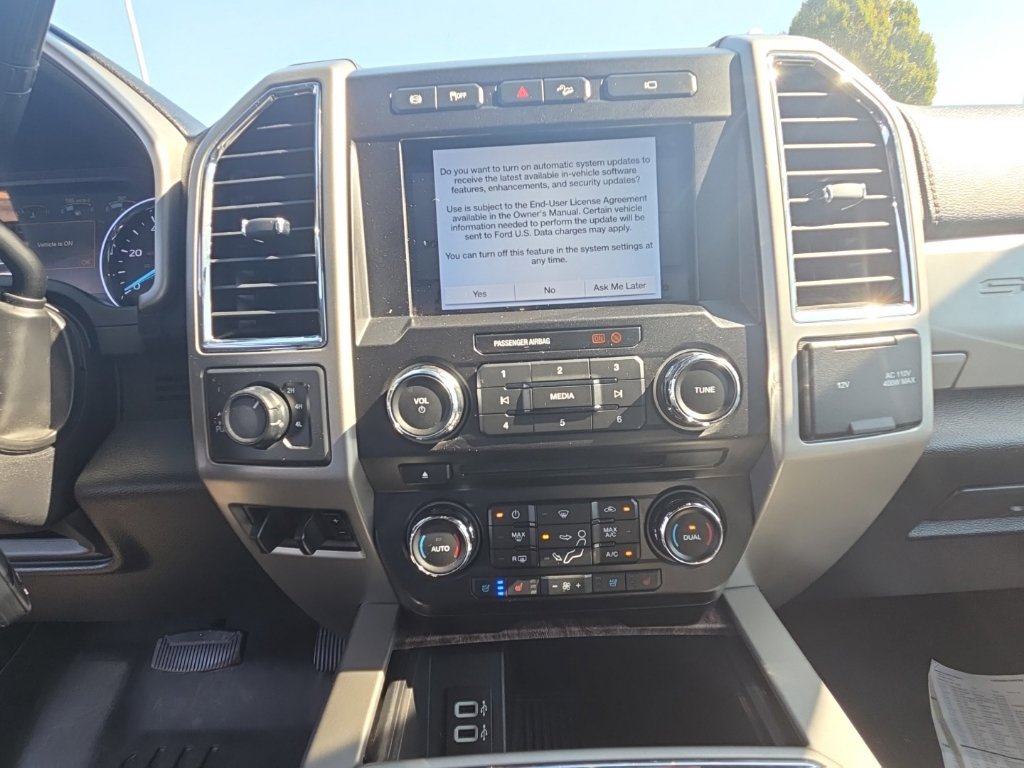 Used 2018 Ford F250 Lariat w/ Lariat Value Package AWD/4WD image 14