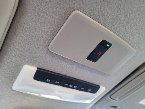 Used 2024 Nissan Kicks SR w/ SR Premium Package image 25