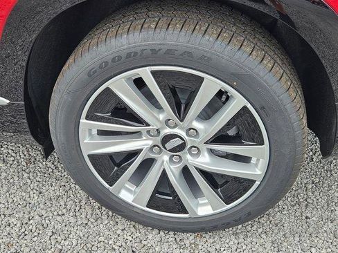 New 2026 Cadillac Vistiq Luxury image 12