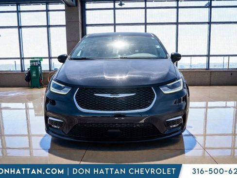 Used 2024 Chrysler Pacifica Touring-L FWD image 26