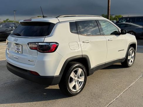 Used 2022 Jeep Compass Latitude w/ Sun and Sound Group image 8