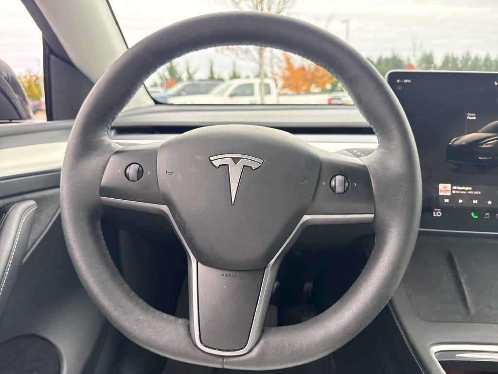Used 2023 Tesla Model Y Long Range AWD/4WD image 18
