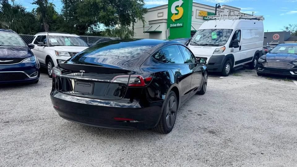 Used 2023 Tesla Model 3 Standard Range RWD image 4
