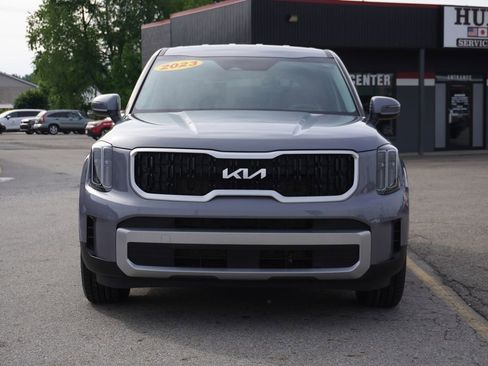 Used 2023 Kia Telluride LX FWD image 2