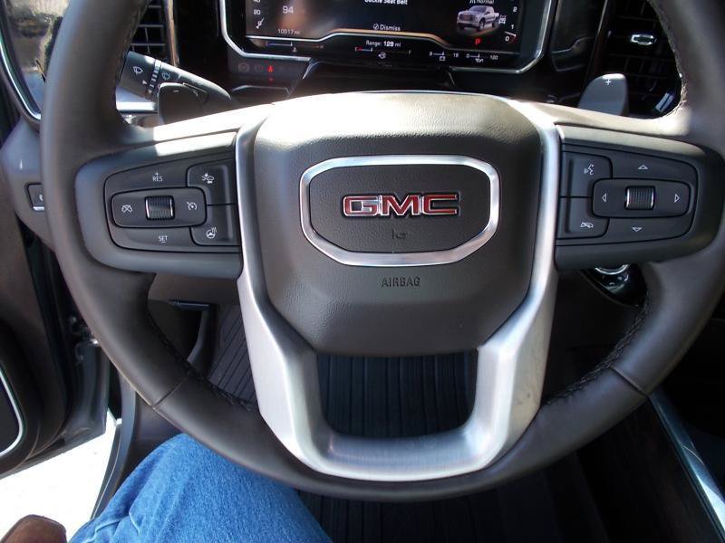Used 2025 GMC Sierra 1500 SLT w/ SLT Premium Plus Package AWD/4WD image 32