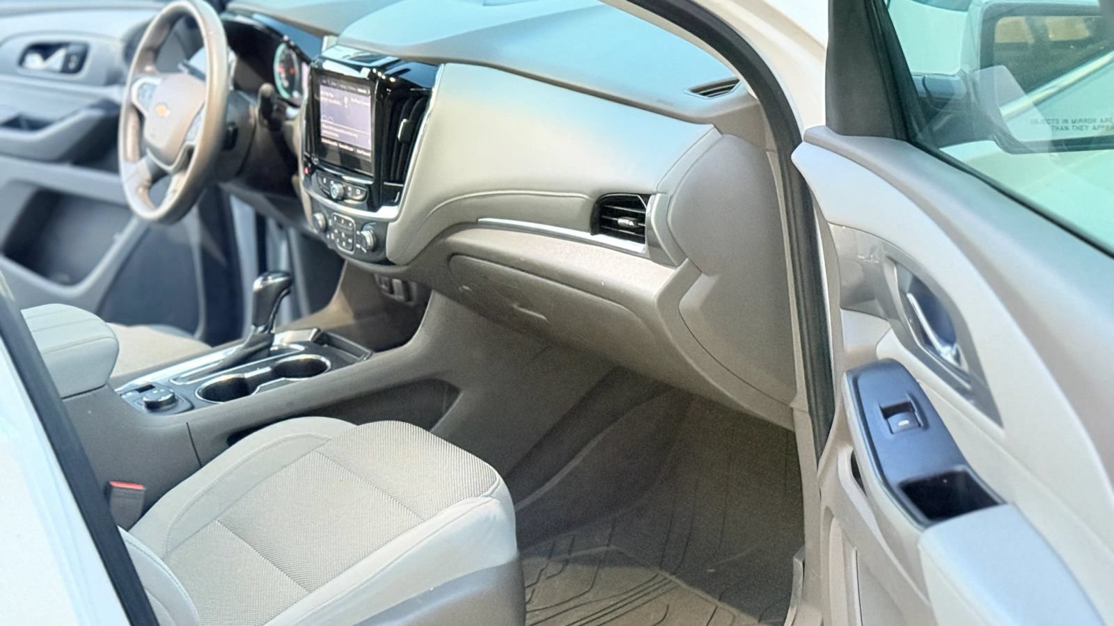 Used 2020 Chevrolet Traverse LT FWD image 8