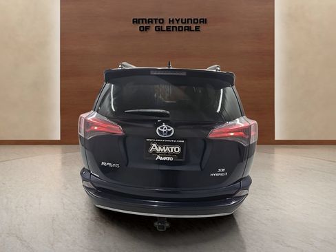Used 2018 Toyota RAV4 SE AWD/4WD image 5