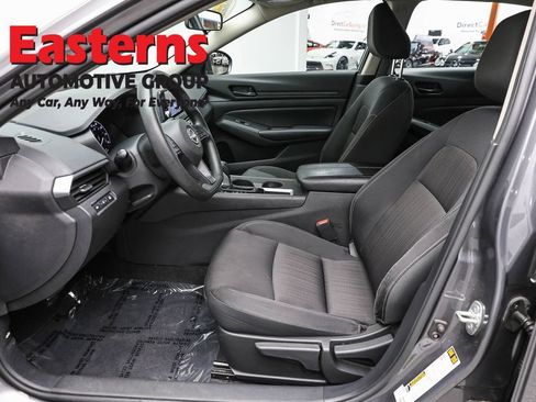 Used 2024 Nissan Altima 2.5 S FWD image 13