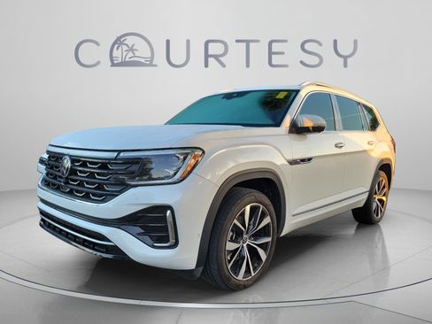 Used 2024 Volkswagen Atlas SEL Premium R-Line AWD/4WD image 6