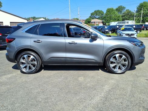 Used 2025 Ford Escape Platinum AWD/4WD image 5