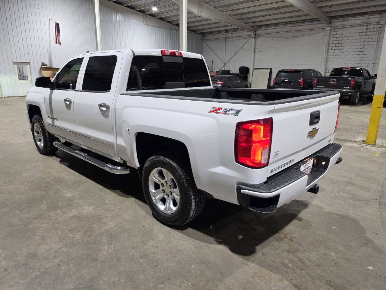 Used 2017 Chevrolet Silverado 1500 LTZ Z71 AWD/4WD image 10