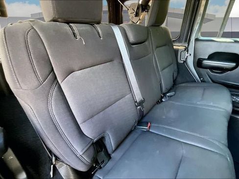 Used 2018 Jeep Wrangler Unlimited Sport S AWD/4WD image 27