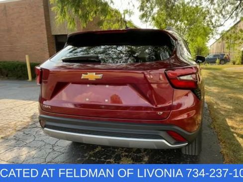 Used 2024 Chevrolet Trax LT w/ Driver Confidence Package FWD image 7