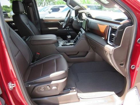 Used 2024 GMC Sierra 1500 Denali w/ Denali Reserve Package AWD/4WD image 11