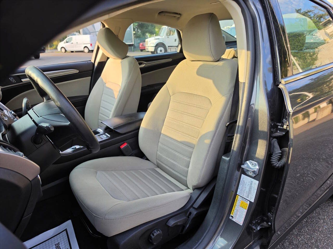 Used 2020 Ford Fusion S FWD image 13