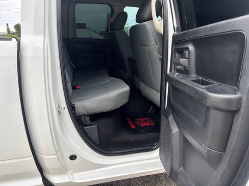 Used 2016 RAM 1500 Express RWD image 22